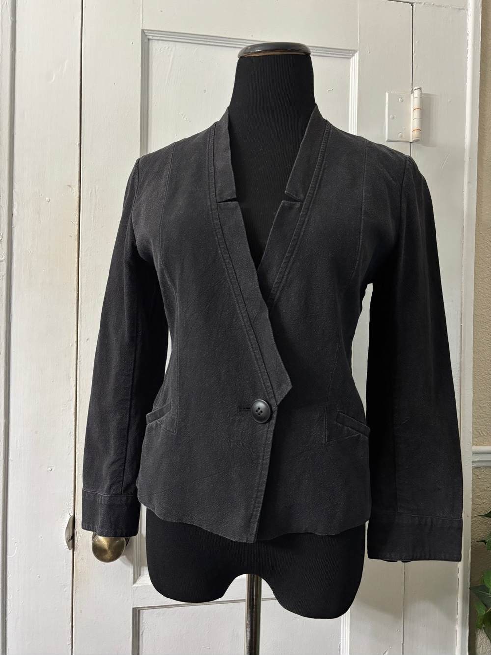 7115 by SZEKI Black Single-Button Tailored Blazer/Jacket